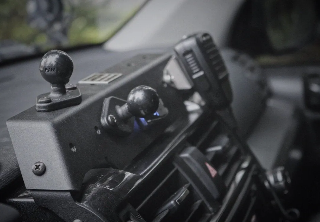 '10-23 Toyota 4Runner Accessory Mount w/ Wiring Cover