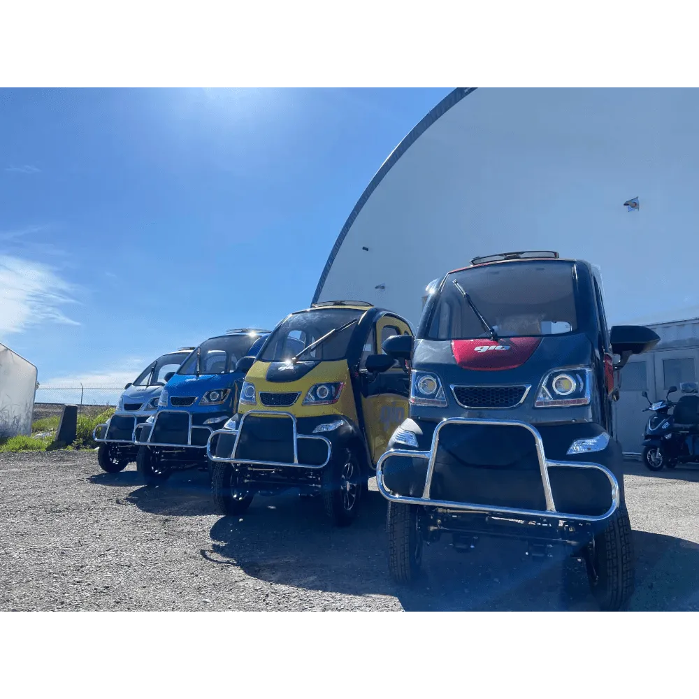 GIO GOLF ENCLOSED MOBILITY SCOOTER 60V 1200W, top speed 18mph, Range up to 30 miles, backup camera, heater, fan, alarm, media center, 500lb load capacity