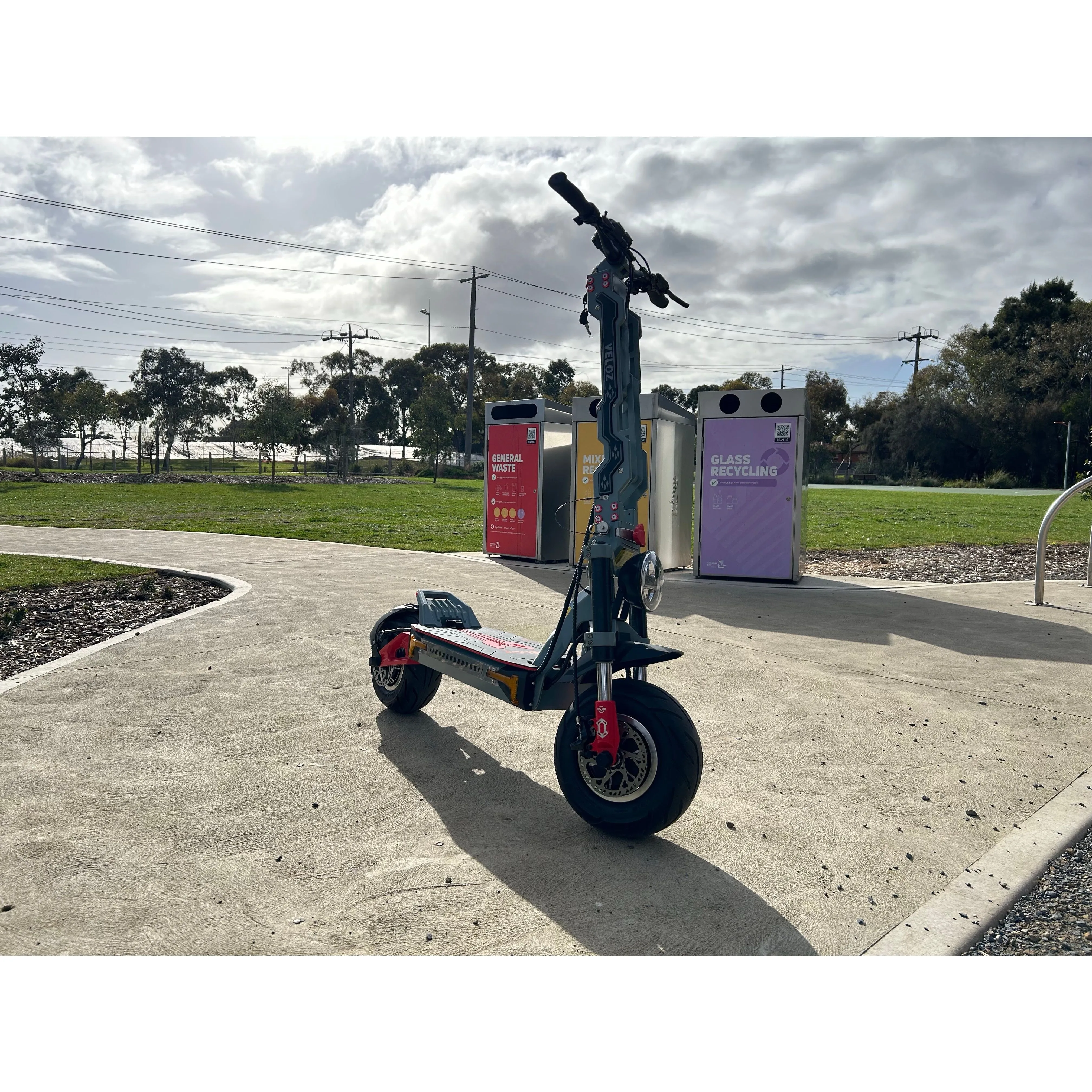 Veloz G5 Electric Scooter 200 Kilos Max Loading 240 Km Range 5000W peak Motor 12 Months Free Service