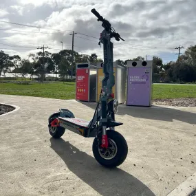 Veloz G5 Electric Scooter 200 Kilos Max Loading 240 Km Range 5000W peak Motor 12 Months Free Service