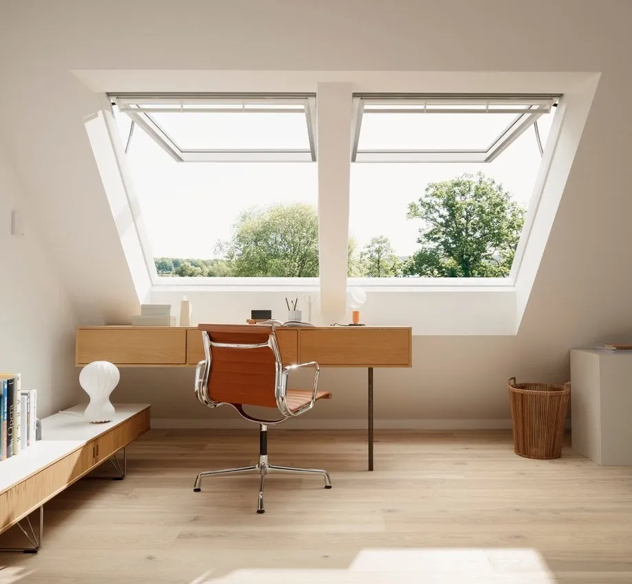 VELUX GPU PK06 007021U Top-Hung INTEGRA® Electric Window (94 x 118 cm)